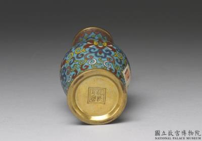 图片[2]-Copper vase in cloisonne enamels, Qing dynasty, Qianlong reign (1736-1795)-China Archive